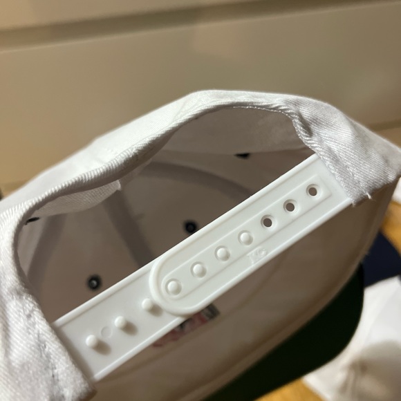 Bundle Vintage Hats - Picture 5 of 6